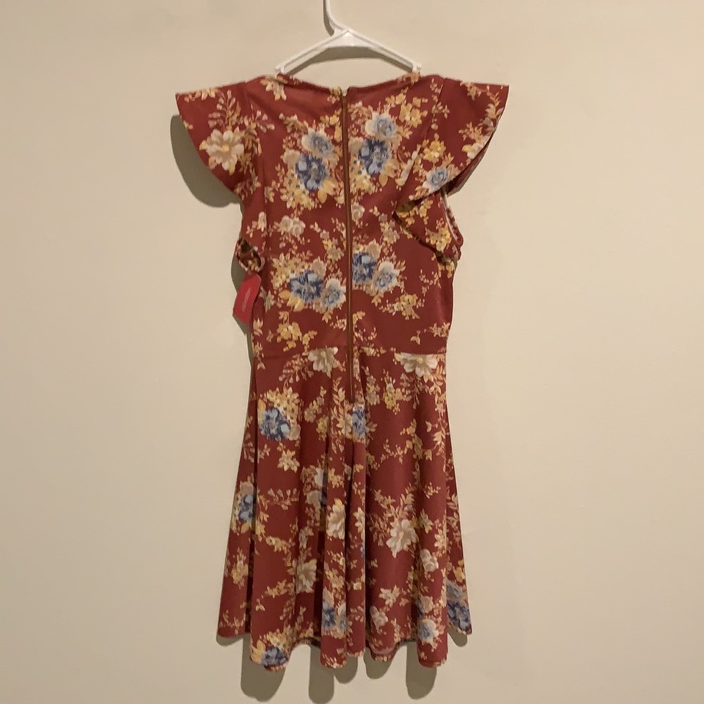 Dress - Picture 2 of 3